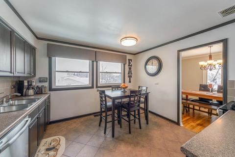 1465 Dennison Rd, Hoffman Estates, IL 60169 photo 7