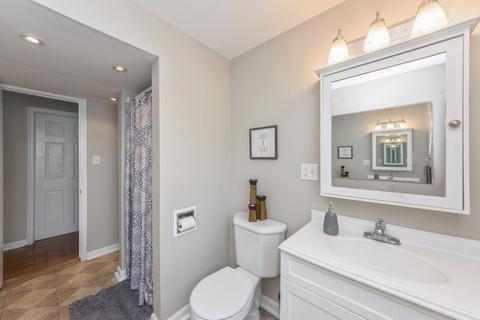 1465 Dennison Rd, Hoffman Estates, IL 60169 photo 22