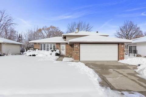 976 Hyacynth Ln, Bartlett, IL 60103 photo 1