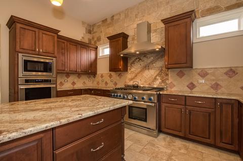 11 Baker Ln, Naperville, IL 60565 photo 8