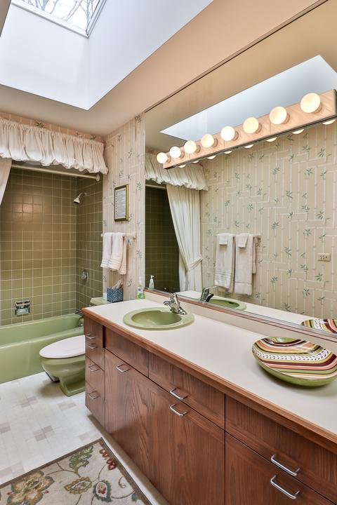 39 W535 Capulet Cir, Elgin, IL 60124 photo 13