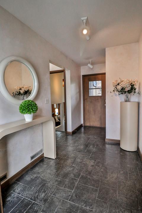 39 W535 Capulet Cir, Elgin, IL 60124 photo 6