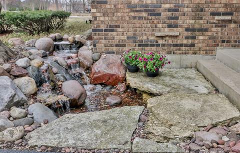39 W535 Capulet Cir, Elgin, IL 60124 photo 3