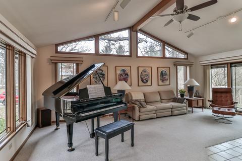 39 W535 Capulet Cir, Elgin, IL 60124 photo 10