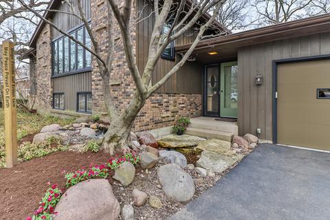 39 W535 Capulet Cir, Elgin, IL 60124 photo 2