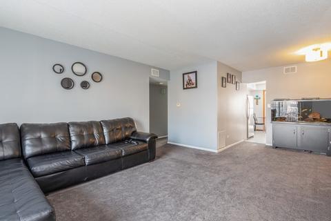 5401 Chateau Dr #1, Rolling Meadows, IL 60008 photo 3