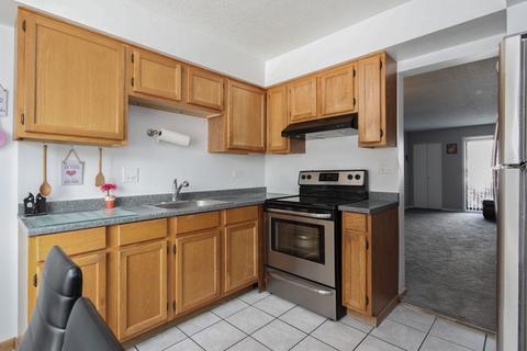 5401 Chateau Dr #1, Rolling Meadows, IL 60008 photo 5