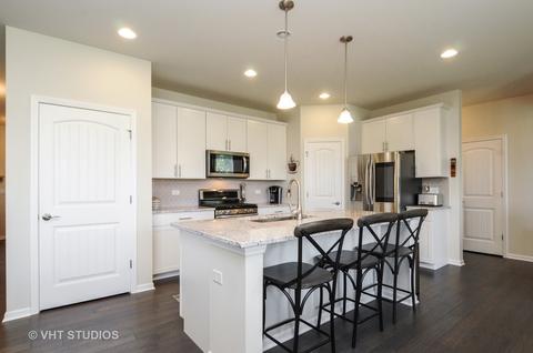 2276 Lundquist Dr, Aurora, IL 60503 photo 2