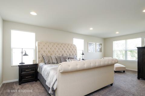 2276 Lundquist Dr, Aurora, IL 60503 photo 7