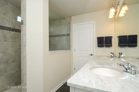 2276 Lundquist Dr, Aurora, IL 60503 photo 8
