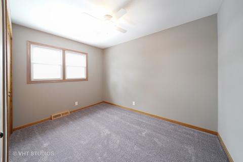 249 Robinson Dr, Morris, IL 60450 photo 6