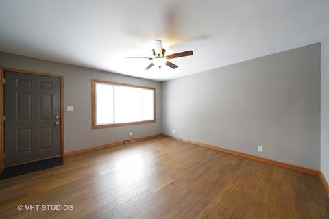 249 Robinson Dr, Morris, IL 60450 photo 2