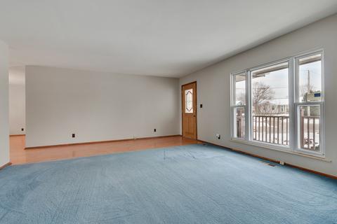 1240 Post Rd, Aurora, IL 60506 photo 4