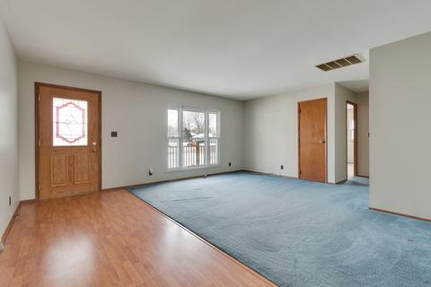 1240 Post Rd, Aurora, IL 60506 photo 3