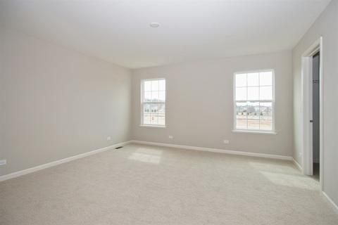 5763 Chatham Dr, Hoffman Estates, IL 60192 photo 9
