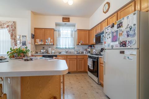 697 W Moreland Ave, Addison, IL 60101 photo 5