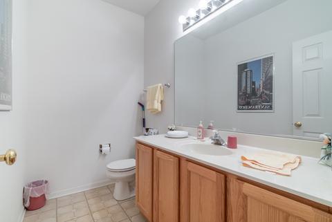 697 W Moreland Ave, Addison, IL 60101 photo 8