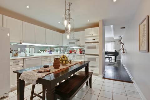 115 E Laurel Ave, Lake Forest, IL 60045 photo 9