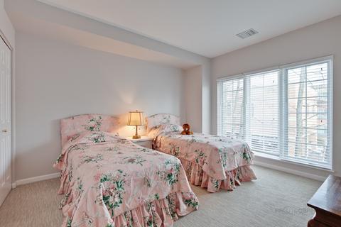 115 E Laurel Ave, Lake Forest, IL 60045 photo 20