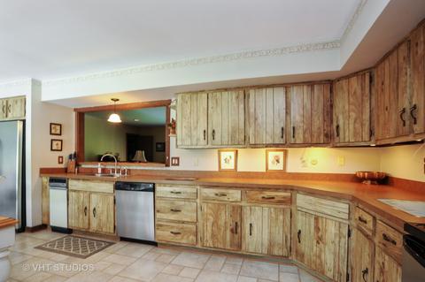 2736 Knob Hill Rd, Johnsburg, IL 60051 photo 4