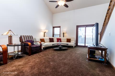 1010 Bentley Ln, Bartlett, IL 60103 photo 4