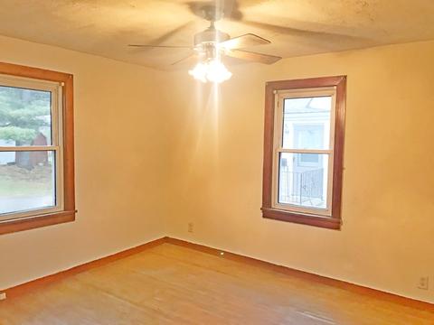 302 E 4th St, Spring Valley, IL 61362 photo 8