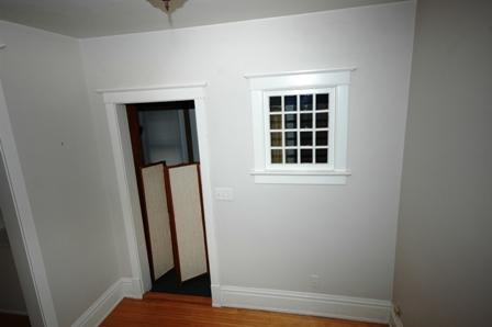 100 S Edison Ave, Elgin, IL 60123 photo 4