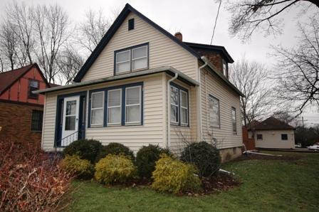 100 S Edison Ave, Elgin, IL 60123 photo 2