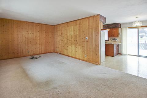 2147 Cross St, Freeport, IL 61032 photo 4