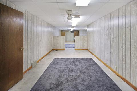 2147 Cross St, Freeport, IL 61032 photo 17