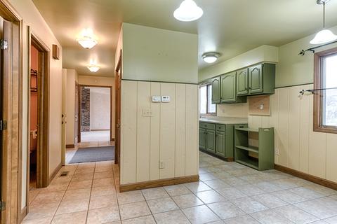 700 Donna Ave, Aurora, IL 60505 photo 14