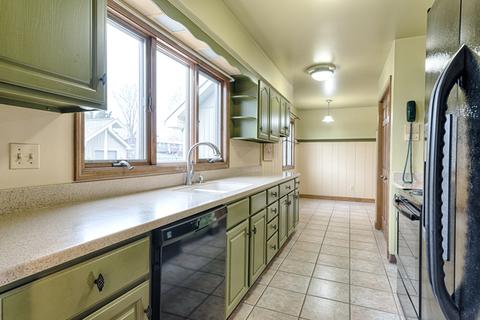700 Donna Ave, Aurora, IL 60505 photo 8