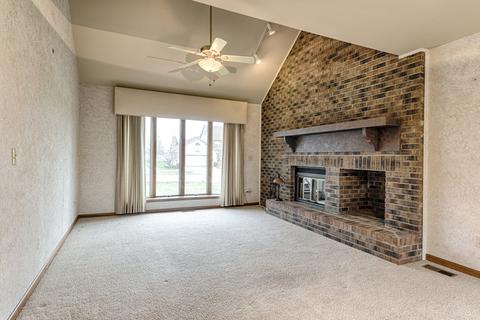 700 Donna Ave, Aurora, IL 60505 photo 5