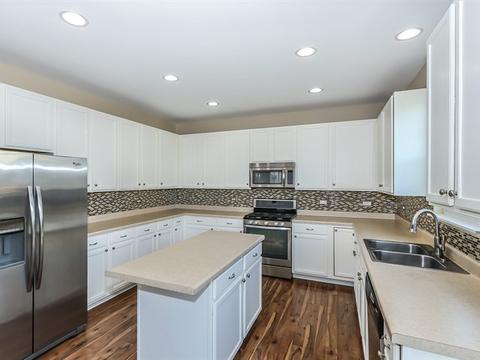 2032 Padua Dr, Elgin, IL 60123 photo 9