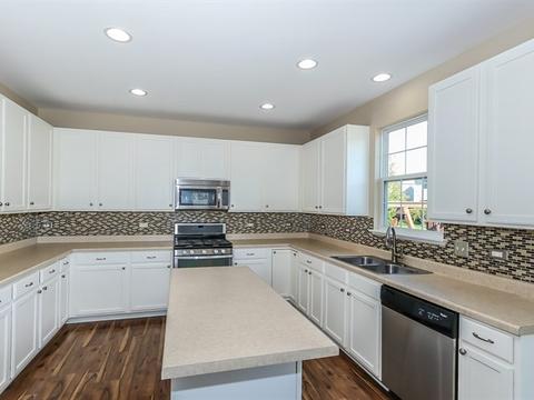 2032 Padua Dr, Elgin, IL 60123 photo 8