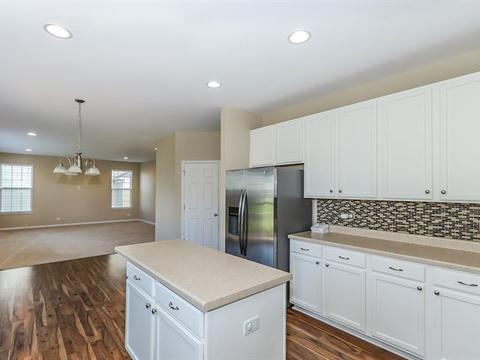 2032 Padua Dr, Elgin, IL 60123 photo 11