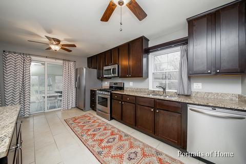 1326 Campbell Ave, Wheaton, IL 60189 photo 3