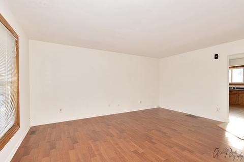5109 Mccullom Lake Rd, Mchenry, IL 60050 photo 5
