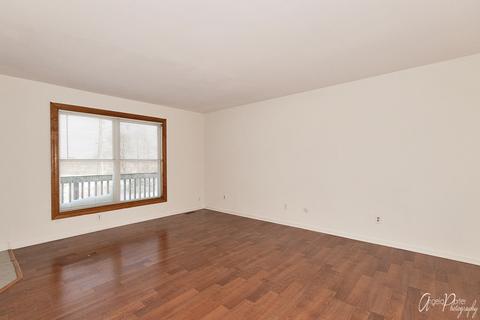 5109 Mccullom Lake Rd, Mchenry, IL 60050 photo 4