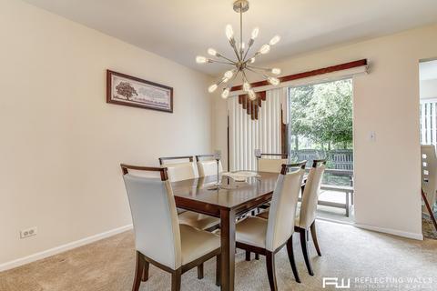 1241 Dunamon Dr, Bartlett, IL 60103 photo 4