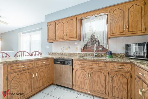 1312 E North St, Lockport, IL 60441 photo 9