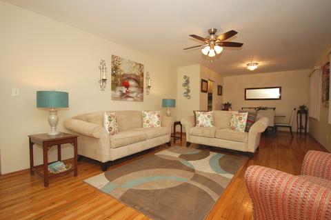 125 Bradley Ln, Hoffman Estates, IL 60169 photo 7