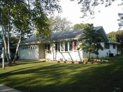 1685 Daisy St, Aurora, IL 60505 photo 2