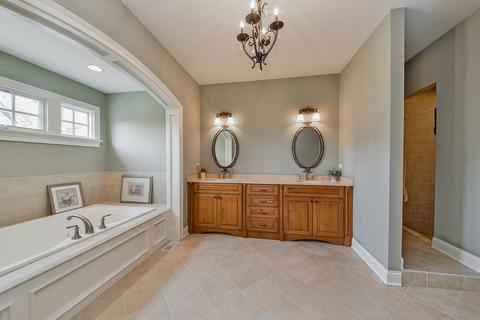 1008 James Ct, Wheaton, IL 60189 photo 28
