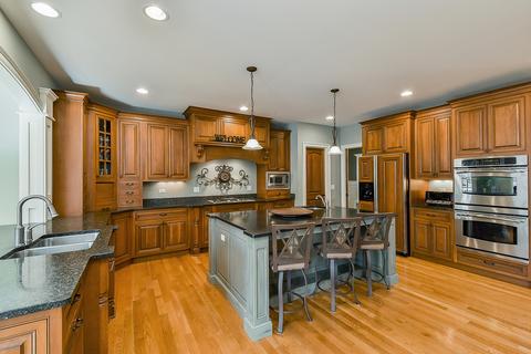 1008 James Ct, Wheaton, IL 60189 photo 10