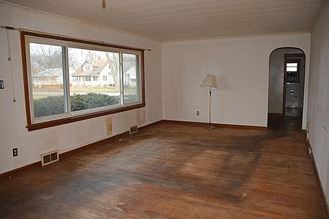 1200 W Bourbonnais St, Kankakee, IL 60901 photo 2