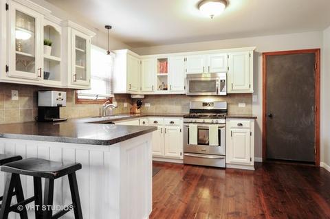 511 Cross Rd, Gurnee, IL 60031 photo 5