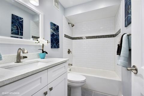 175 E Delaware Pl #6801, Chicago, IL 60611 photo 10