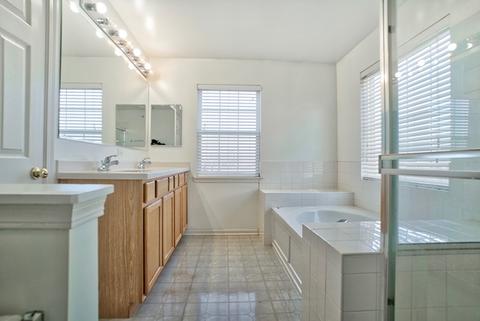 2126 Cabrillo Ln, Hoffman Estates, IL 60192 photo 21