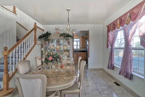 2126 Cabrillo Ln, Hoffman Estates, IL 60192 photo 8